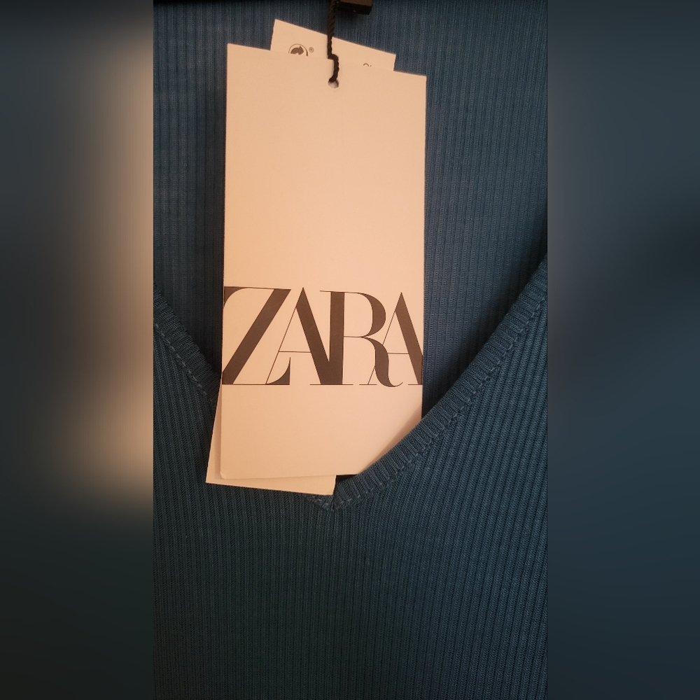 NWT. Zara Teal V-Neck Long Sleeve Top. Size S. - Picture 4 of 6